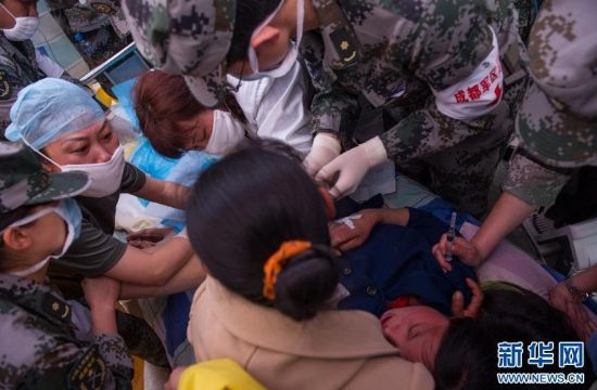 4��23�գ�«ɽ��̫ƽ����ʱ����ҽԺ�ڣ���ҽ���߲�������ʹ����