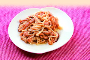 双菇炖鸡 双菇炖鸡