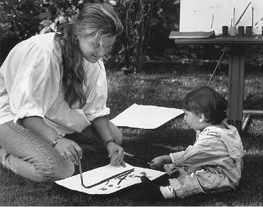 示范可以引起孩子的兴趣