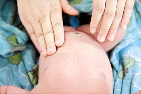 ����(�����ڳ�θ�) ����1��˳ʱ�뷽��Ħ����������������δ����ǰ��Ħ������ ����2��Ӥ�������ľ��䶯�������ǡ�I Love You������������������ĽӴ�������ĸ�Ӽ�Ľ�����