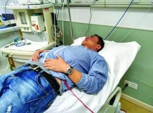 现代快报记者体验分娩阵痛体验仪 施松烨 摄 现代快报记者体验分娩阵痛体验仪 施松烨 摄