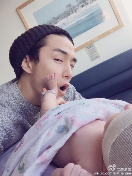 戚薇李承铉升级当爸妈 戚薇李承铉升级当爸妈