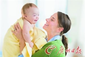 目前市场上不少月嫂都没有考取育婴师,对新生儿的护理知识未必完全掌握到位,建议准妈妈们提前学习新生儿护理知识,保障自家宝宝安全 目前市场上不少月嫂都没有考取育婴师,对新生儿的护理知识未必完全掌握到位,建议准妈妈们提前学习新生儿护理知识,保障自家宝宝安全