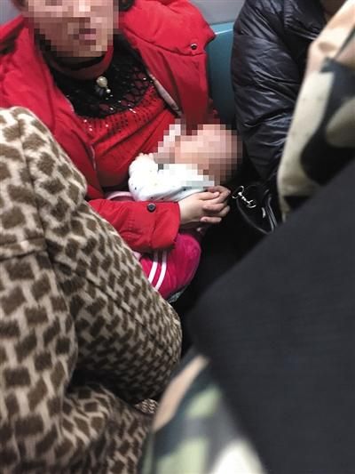 北京地铁哺乳被批 北京地铁哺乳被批